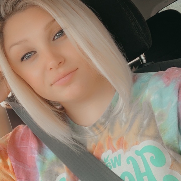 Meet your Posher, Mikala - Picture 1 of 1